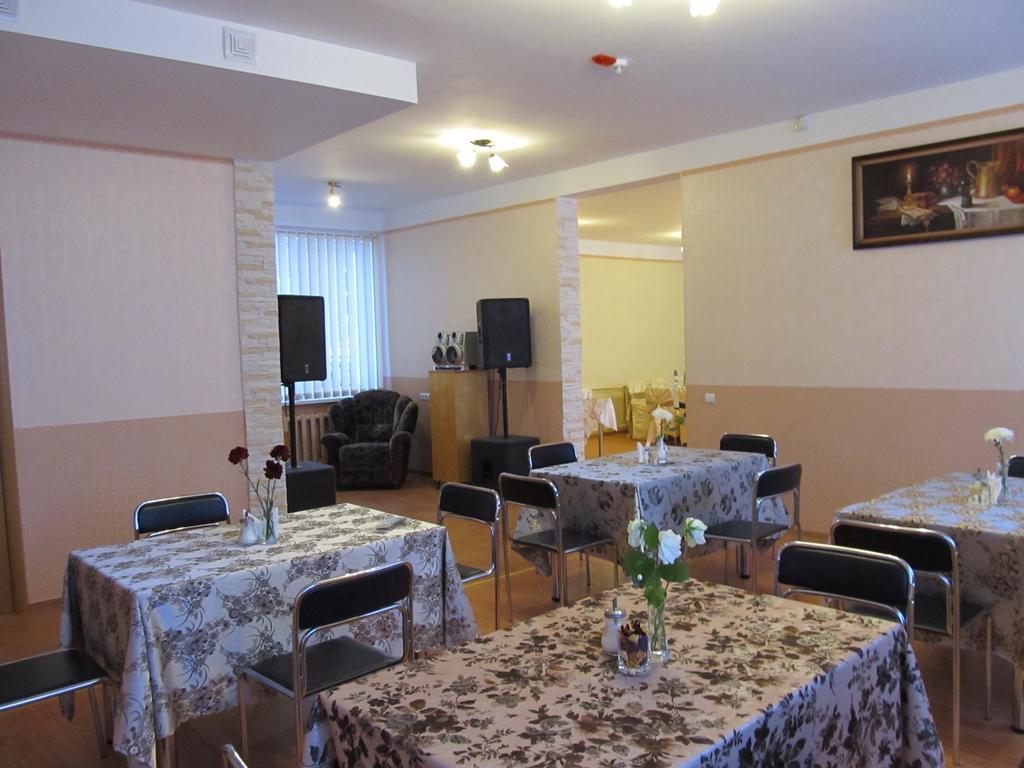 מלון Krāslava Viesu Maja Ezerkalns מראה חיצוני תמונה